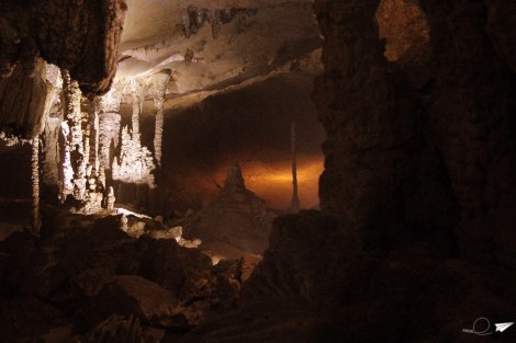 Cueva Kong Lor